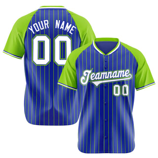 Camiseta de béisbol personalizada con mangas raglán auténticas y rayas azul rey y verde - Style 1
