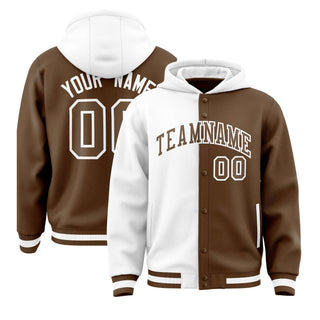 Chaqueta con capucha bicolor personalizada, estilo universitario, con cierre a presión y diseño dividido en blanco y marrón claro - Estilo 1