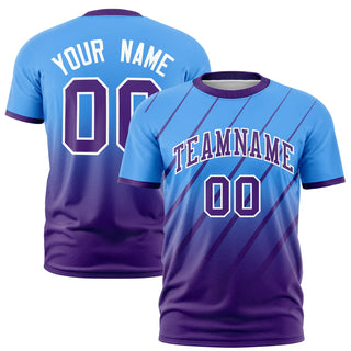 Camiseta deportiva personalizada con rayas diagonales en degradado azul pálido y morado - Estilo 1